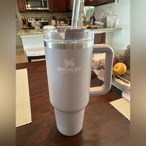 Stanley Adventure Vacuum Quencher Travel Tumbler - 40 fl. oz. Abalone color